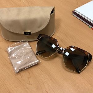 Chloe Sunglasses w Case